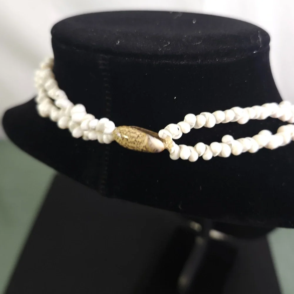 Vintage 2 strand pearl necklace possibly made with angel skin coral beads